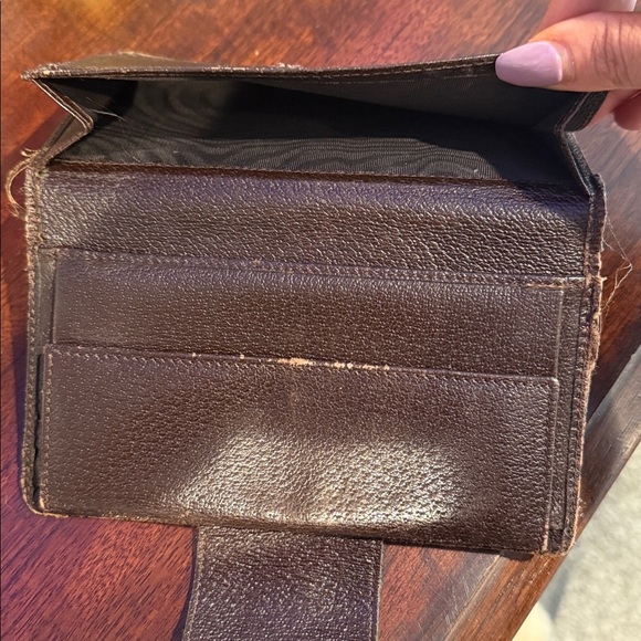 Gucci Beige and Red Monogram Wallet green gold designer clutch cards slots - Picture 7 of 13